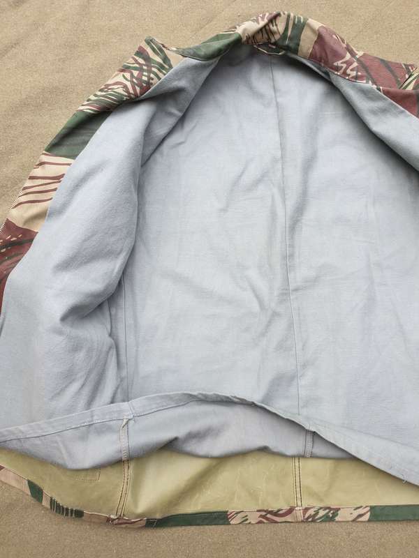 1st ever seen (?) Rhodesian camo 100% original wind/ water proof lined jacket large as new