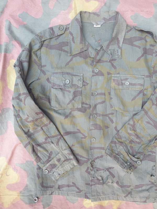 damaged ground cache dug (?) original Bulgaria supplied SWAPO PLAN used amoeba camo l/s shirt