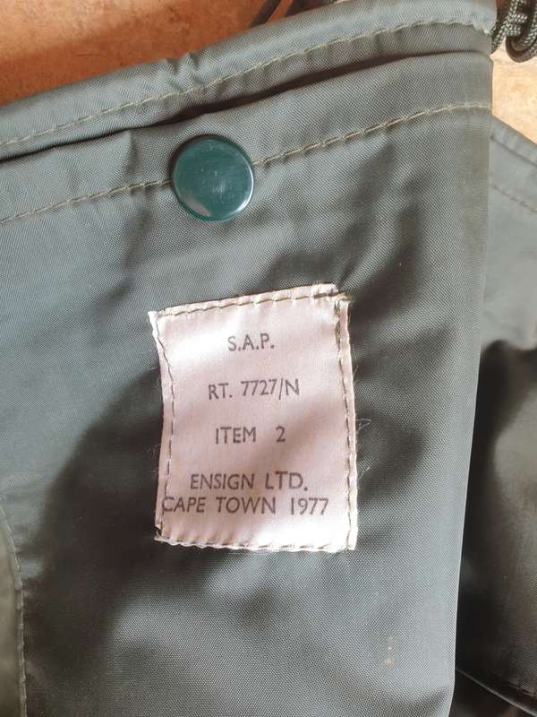 VERY scarce (virtually unkown) SAP COIN issue olive green rubberised canvas (with zip) shelter/ bivi