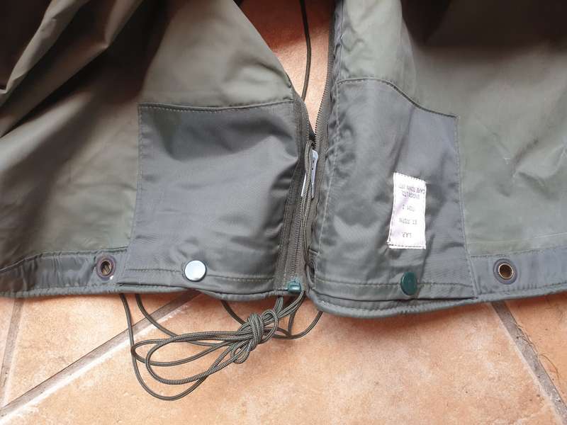 VERY scarce (virtually unkown) SAP COIN issue olive green rubberised canvas (with zip) shelter/ bivi