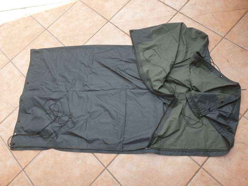 VERY scarce (virtually unkown) SAP COIN issue olive green rubberised canvas (with zip) shelter/ bivi