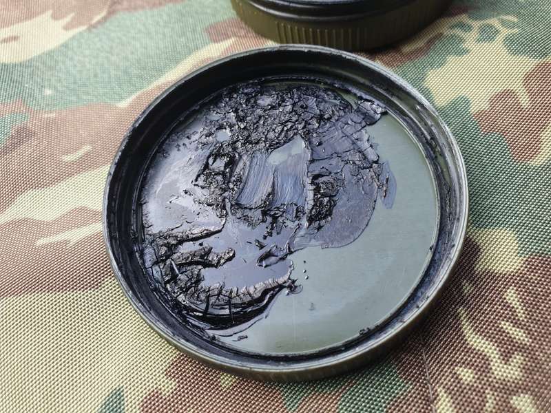 100% original as used SADF SA Army SWA/Angola era issue/used camo cream tub aka black-is-beautiful!