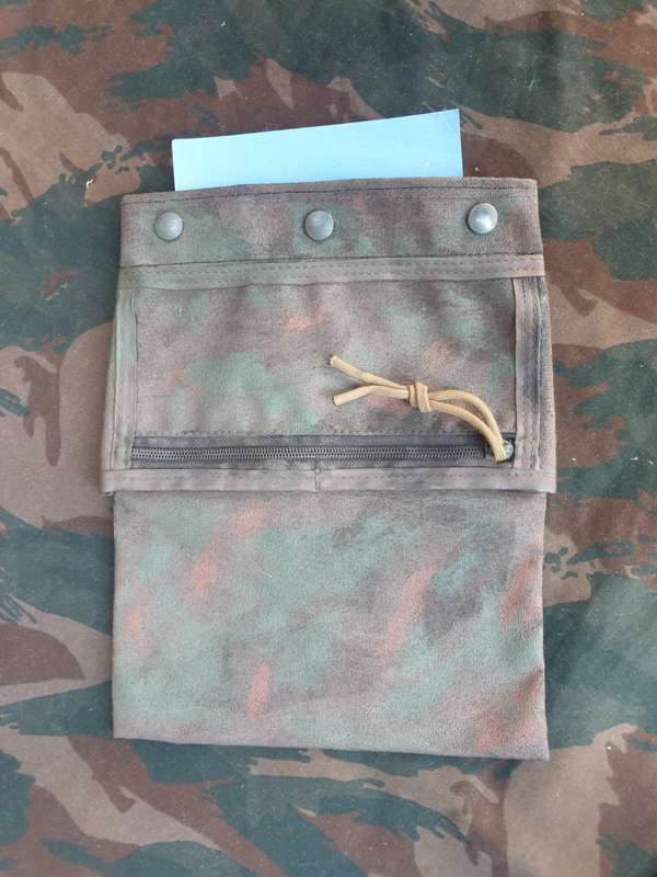 unknown hand camo`ed (original black) nylon un-padded pouch came with lot of Recce gear nr3