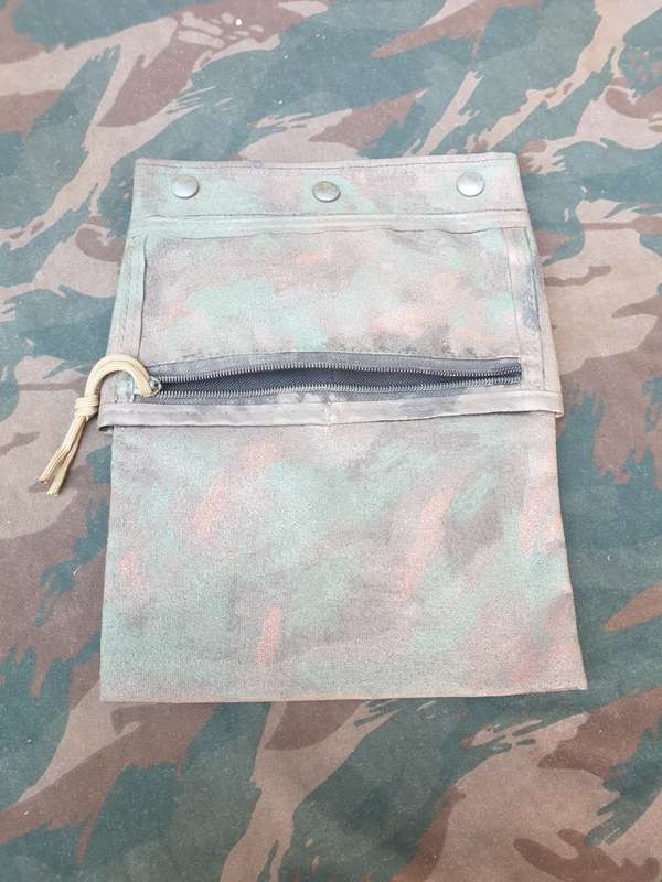 unknown hand camo`ed (original black) nylon un-padded pouch came with lot of Recce gear nr3
