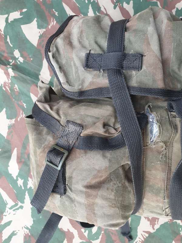 original/period medium size FAPLA grey lizard camo canvas rucksack (custom made?) in good used