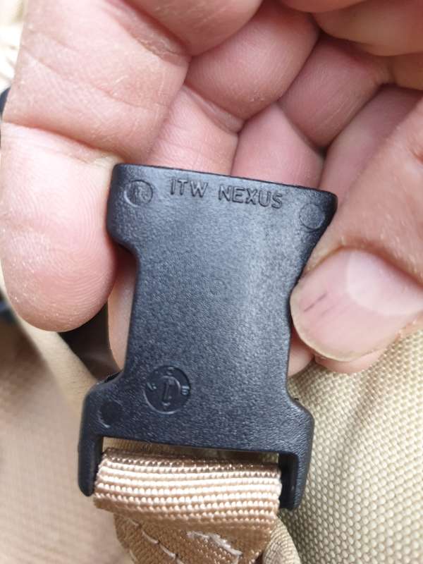 original (confirmed) UAE (Dubai) armed forces used hot extraction assault vest deset camo 20rd mags