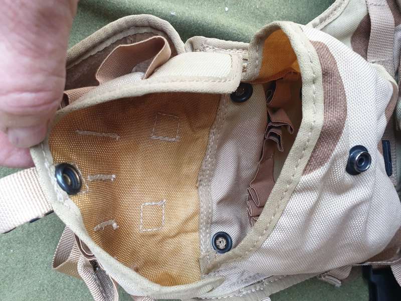original (confirmed) UAE (Dubai) armed forces used hot extraction assault vest deset camo 20rd mags