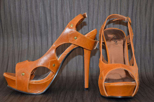 Rage Beige high heel sandal size 5