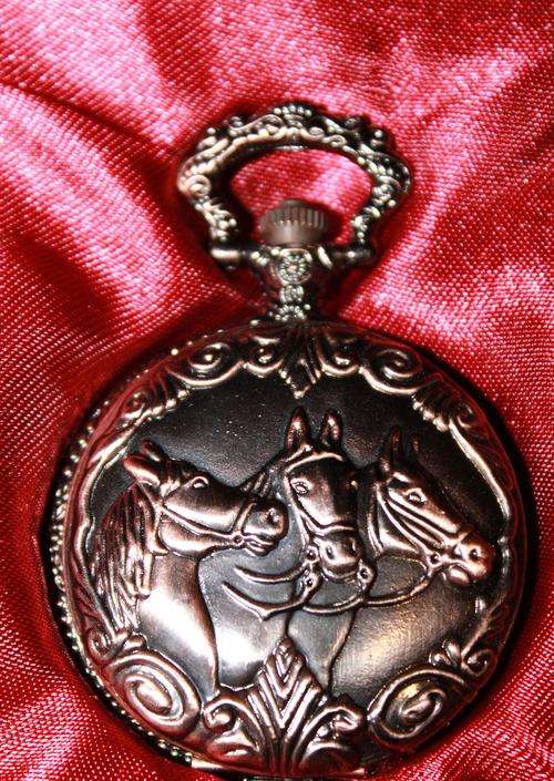 QUARTZ POCKET WATCH!!!HORSES ON COVER!