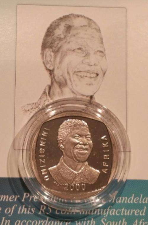 **2000 NELSON MANDELA "SMILEY" PROOF-LIKE R5 COIN IN CD CASE**HERNS VALUE R1500**