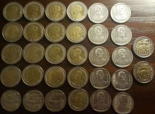 **MANDELA R5 COINS**17 x 2008**3 x 1994**10 x 2000 SMILEY**AND 2 x GRIQUA R5**BID PER COIN FOR SET**