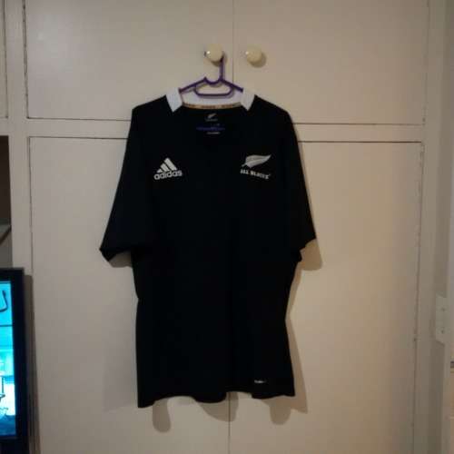 All Blacks Supporters Rugby Jersey Size XL- White Collar