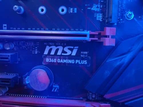 MSI B360 Gaming Plus + Intel Core i5 9400 + Corsair Vengeance RGB PRO DDR4 3200Mhz