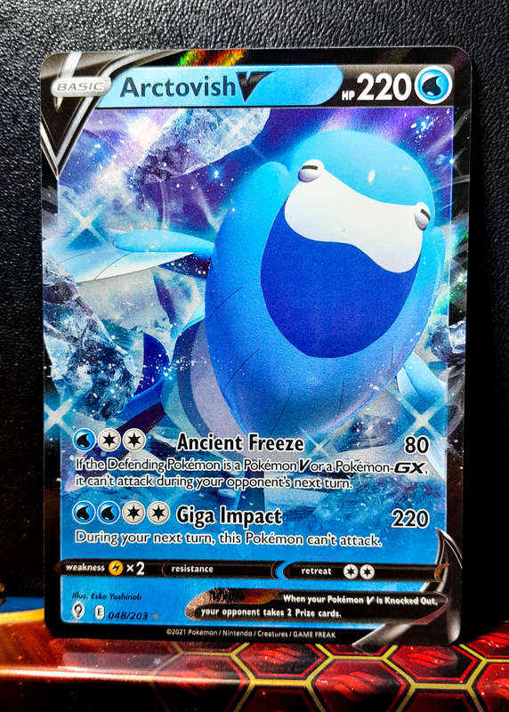 Pokemon Card - Arctovish V 048/203 - Holo Foil