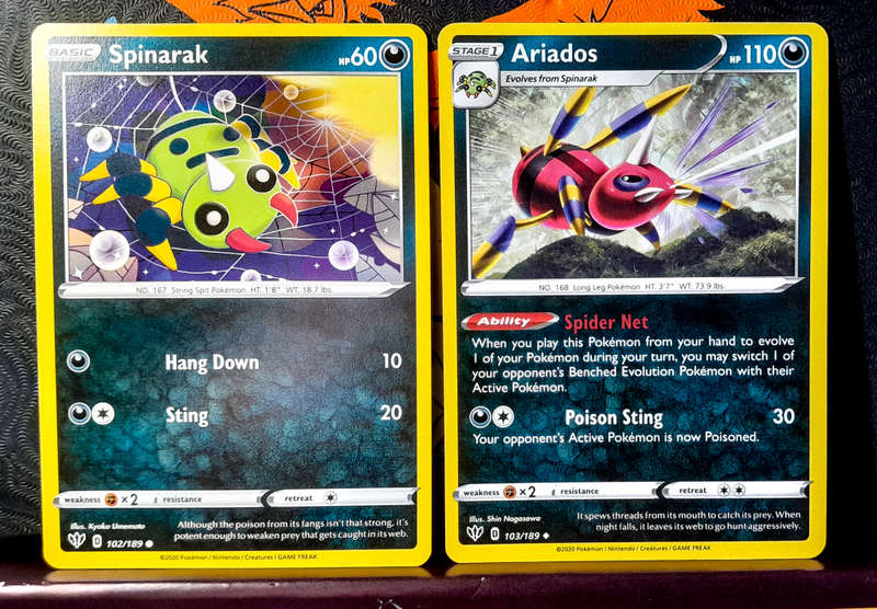 Pokemon Card - Ariados & Spinarak 2 card Evolution - Darkness Ablaze