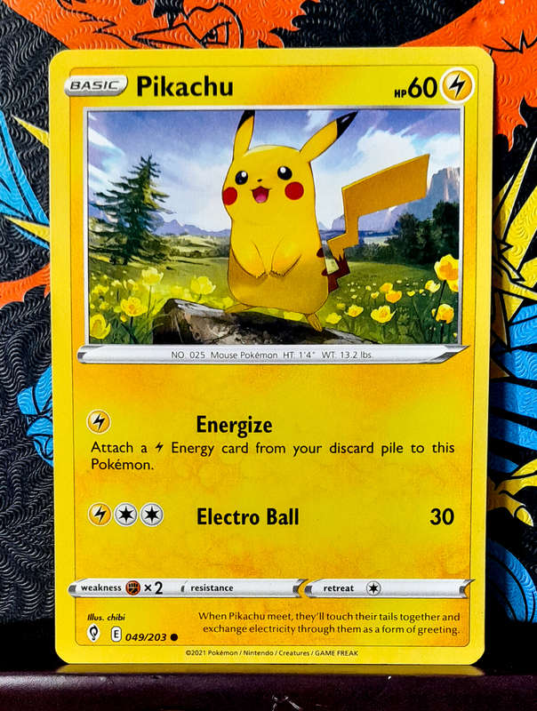 Pikachu 049/203 - Evolving Skies