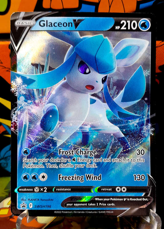 Pokemon Card - Glaceon V - SWSH196 - Holofoil - Black Star Promo