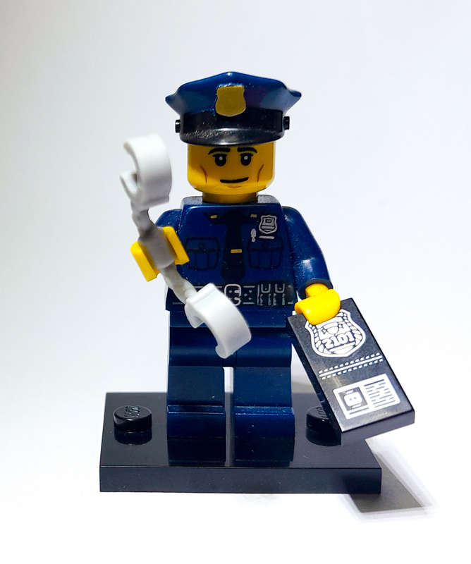 Lego Minifigures - Policeman - Series 9 - 2013 (Complete)