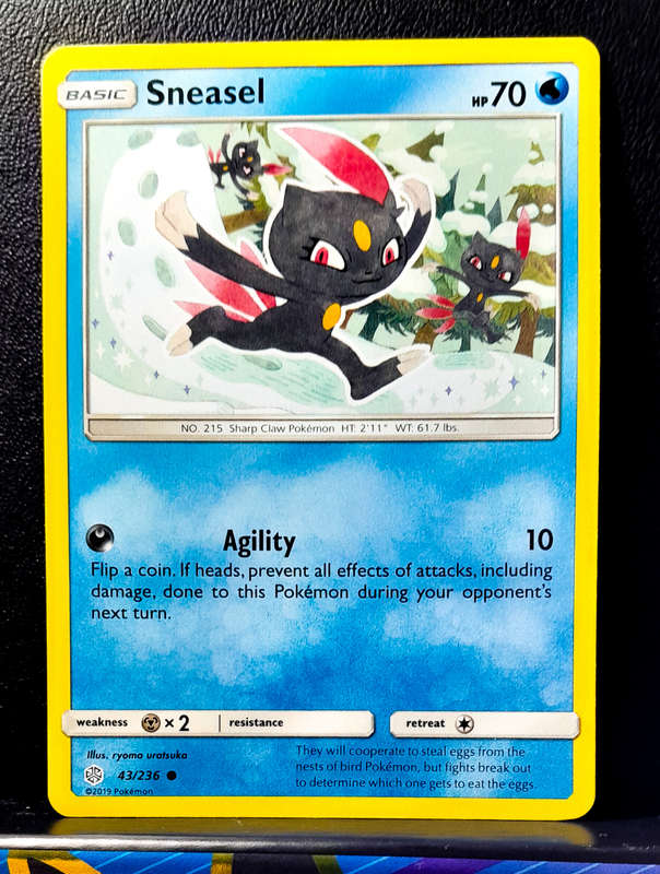 Pokemon Cards - Sneasel 43/236 - Sun & Moon, Cosmic Eclipse