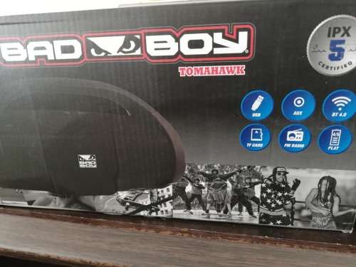 **BRAND NEW BADBOY TOMOHAWK BLUETOOTH SPEAKER, EXCELLENT SOUND***R99 FREIGHT**