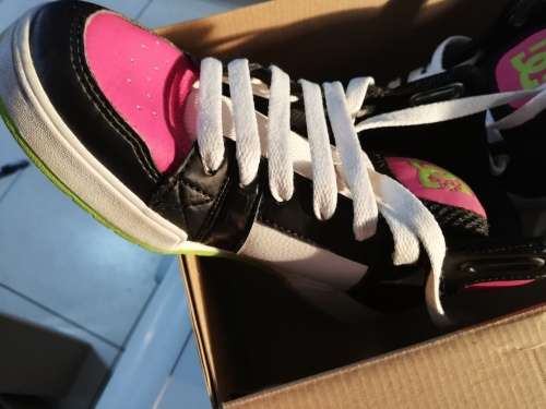 ***DC SHOES, SIZE 3 GIRLS , USED ONCE, IN BOX***R99 FREIGHT