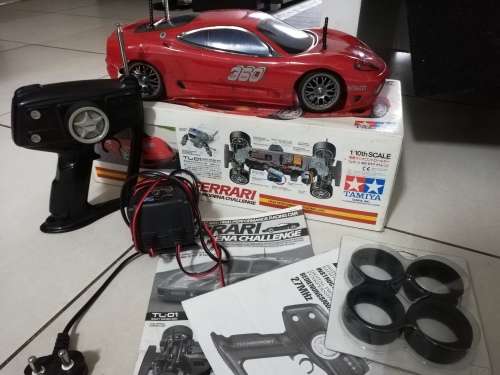 ***TAMIYA RC ELECTRIC FERRARI 360 MODENA CHALLENGE 1/10. WITH REMOTE AND ACCESSORIES