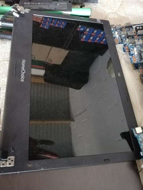 ***LOT OF LAPTOP PARTS***MOTHERBOARDS, SCREENS, KEYBOARDS, BATTERIES***