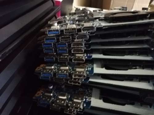***LOT OF LAPTOP PARTS***MOTHERBOARDS, SCREENS, KEYBOARDS, BATTERIES***