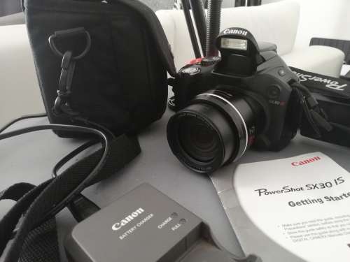 ***CANON POWERSHOT SX30 IS WITH BAG, CHARGER, MEMORY CARD****R99 FREIGHT