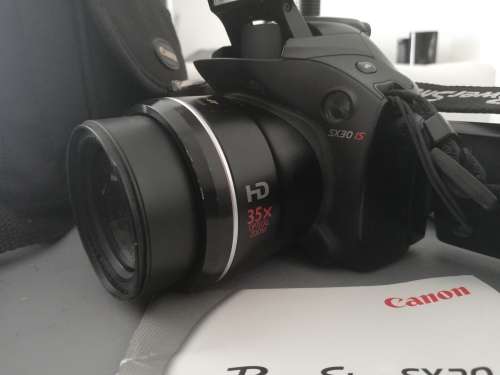 ***CANON POWERSHOT SX30 IS WITH BAG, CHARGER, MEMORY CARD****R99 FREIGHT