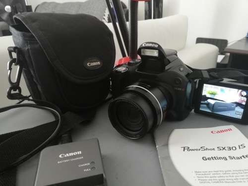 ***CANON POWERSHOT SX30 IS WITH BAG, CHARGER, MEMORY CARD****R99 FREIGHT