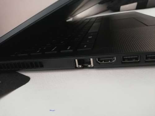 ***LATE ENTRY***Brand New HP 15 Laptop with Bag,Wireless Mouse,Memory Card and charger***R99 Freight