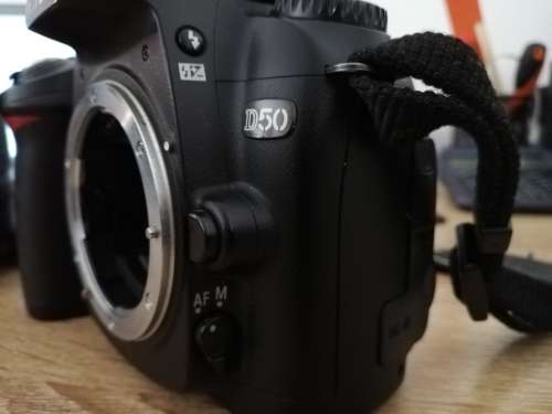 ***NIKON D50  PROFESSIONAL DIGITAL SLR CAMERA WITH LENS, CHARGER, CABLES AND MEMORY CARD**