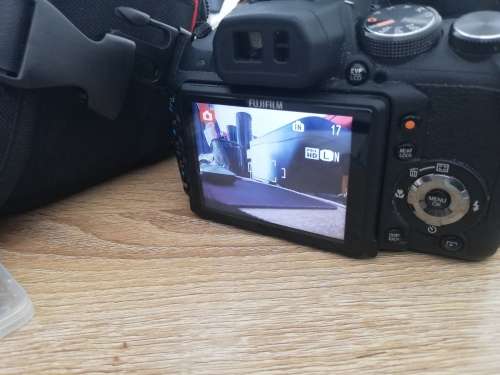 ***FUJIFILM FINEPIX HS10, EXCELLENT CONDITION  WITH BAG AND  16GB MEMORY CARD**R99 POST**