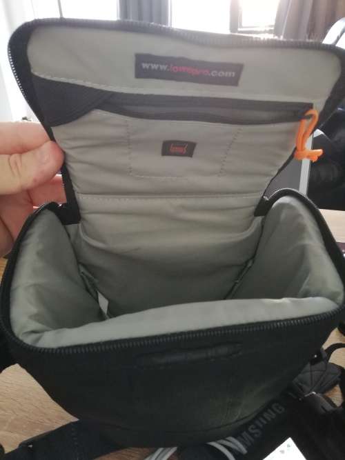 ******SAMSUNG WB2100 FULL HD DIGITAL CAMERA, LIKE NEW IN BAG AND STRAP***