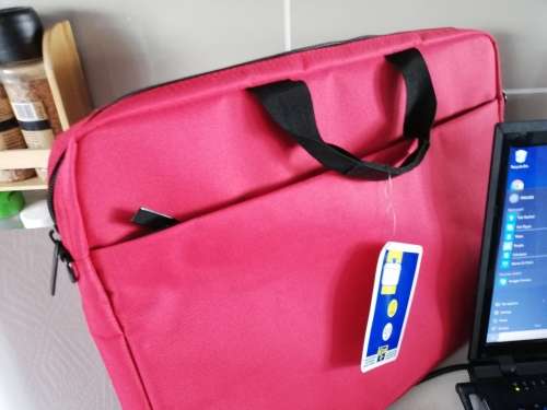 ***PROLINE  LAPTOP With New Bag, 500GB, HDMI. USB, WEBCAM ETC***R99 FREIGHT.