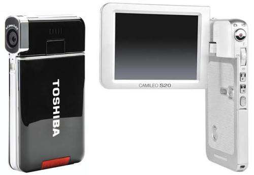 ***TOSHIBA CAMILEO S20 CAMCORDER WTH BAG, STRAP, MANUELS, CD, TRIPOD**