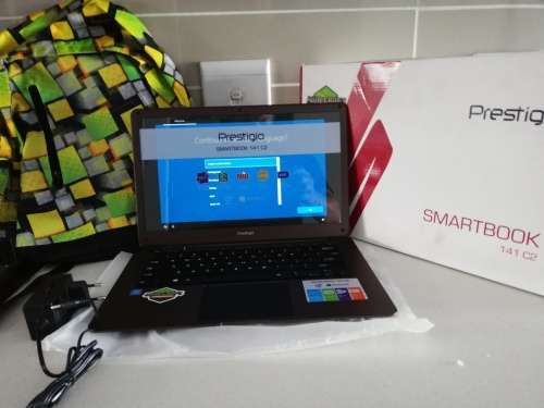 ****BRAND NEW MINECRAFT EDITION PRESTIGIO LAPTOP WITH BAG IN BOX. OVER 9HR BATTERY LIFE R6999******