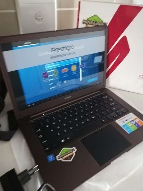 ****BRAND NEW MINECRAFT EDITION PRESTIGIO LAPTOP WITH BAG IN BOX. OVER 9HR BATTERY LIFE R6999******