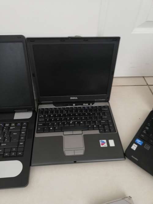 ***6x LAPTOPS,HARD DRIVES, DISKS, WIFI ROUTERS, REMOTE BOOSTERS, BAG, SPEAKERS**READ AD******
