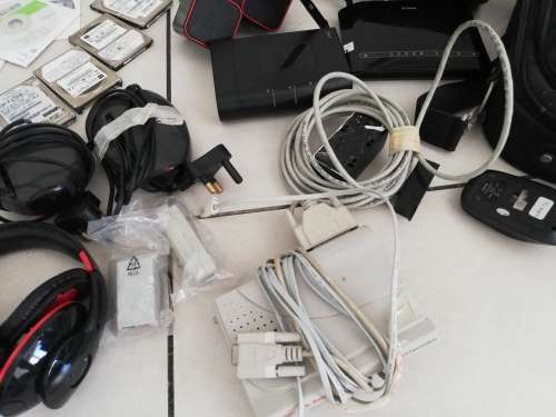 ***6x LAPTOPS,HARD DRIVES, DISKS, WIFI ROUTERS, REMOTE BOOSTERS, BAG, SPEAKERS**READ AD******