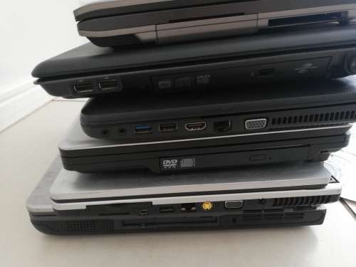 ***6x LAPTOPS,HARD DRIVES, DISKS, WIFI ROUTERS, REMOTE BOOSTERS, BAG, SPEAKERS**READ AD******