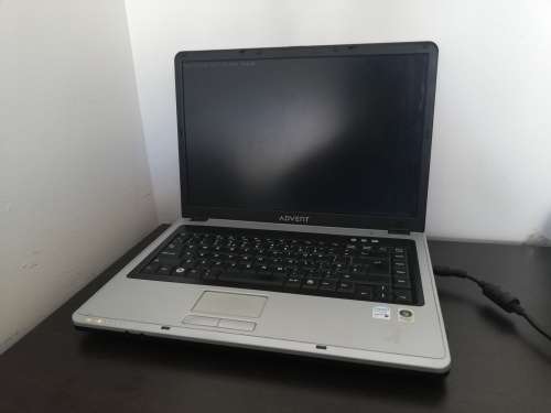 ***ADVENT 8215P PINK LAPTOP, 15.4 ". 500GB HDD, 1GB RAM***PLEASE READ***