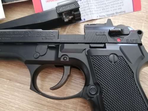 ***DAISY POWERLINE GAS POWERED PELLET GUN, 6 SHOT, SEMI AUTO**R99 FREIGHT ***