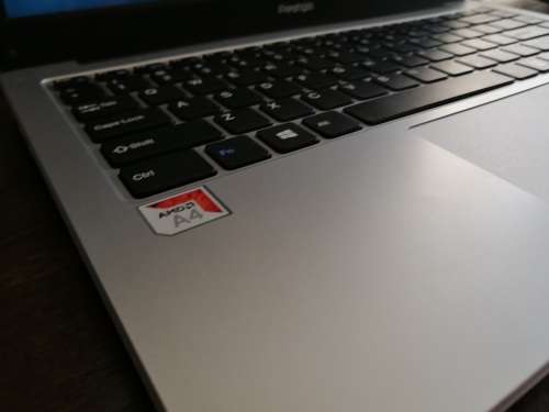****BRAND NEW LATEST EDITION PRESTIGIO 141 C4 .AMD A4, LAPTOP SMARTBOOK  IN BOX*****R99 FREIGHT***
