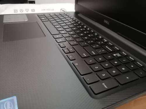 ********BRAND NEW DELL INSPIRON 15 3000. 500GB HDD, 4GB RAM, W10 IN BOX***FREE LAPTOP BAG**