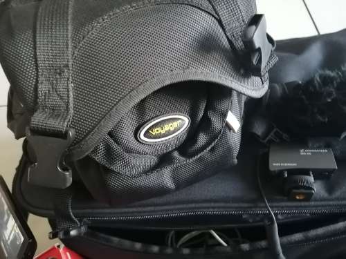 ****FULL PROFESSIONAL CANON LEGRIA AND ALL EQUIPMENT, USED ONCE OVER R20 000 VALUE***