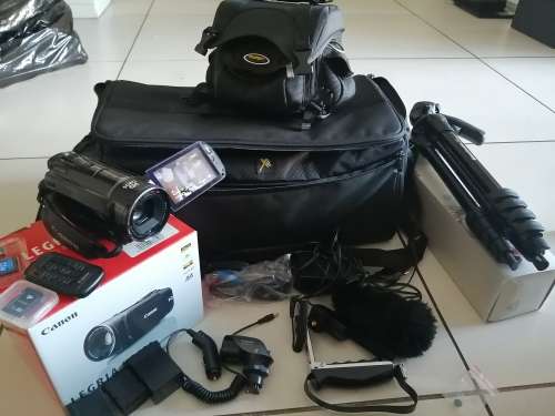 ****FULL PROFESSIONAL CANON LEGRIA AND ALL EQUIPMENT, USED ONCE OVER R20 000 VALUE***
