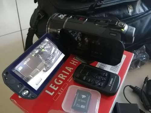 ****FULL PROFESSIONAL CANON LEGRIA AND ALL EQUIPMENT, USED ONCE OVER R20 000 VALUE***
