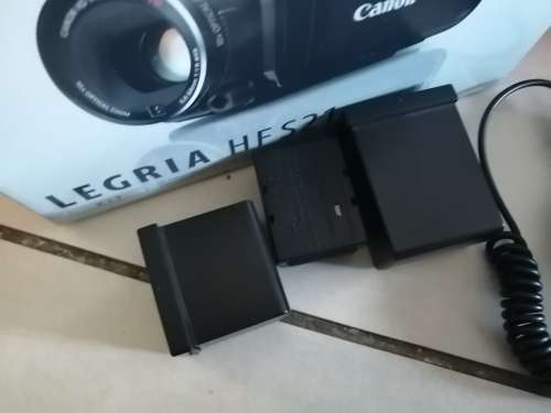 ****FULL PROFESSIONAL CANON LEGRIA AND ALL EQUIPMENT, USED ONCE OVER R20 000 VALUE***